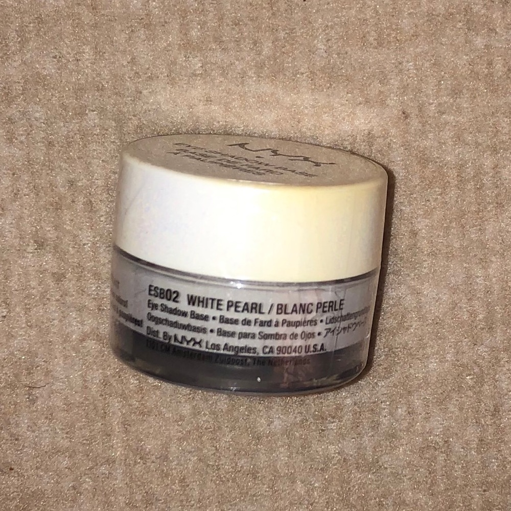 NYX Eyeshadow Base